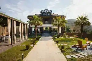 Mata Butik Hotel, Агва