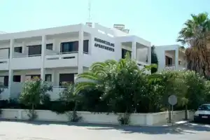 Mamouzelos Hotel Apartments, Кардамена