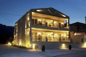 Iliorama Luxury Apartments, Скала-Потамиас