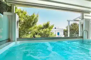 Santorini Loft Boutique Apartments, Камари