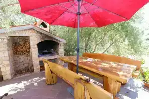 House Silvestra, Новаля