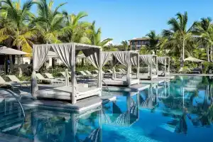 Unique Club at Lopesan Costa Bávaro Resort, Пунта-Кана