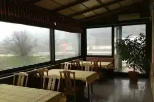 Panoráma Panzió, Татабанья