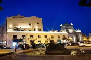 Castello Castriota Scanderbeg Suites De Charme, Галатина