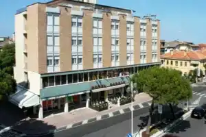The One Hotel and Apartments, Каорле