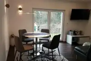 Luxus Apartment Zaubersee, Бергиш-Гладбах