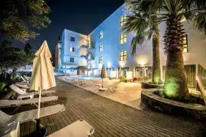 Pollis Hotel, Херсониссос