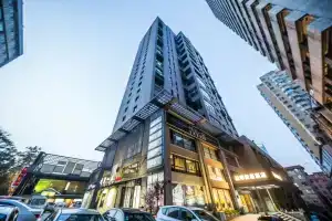 Dalian Precious Ginza Hotel, Далянь