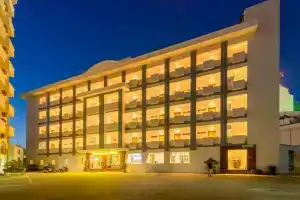 Palm Beach Hotel, Нячанг