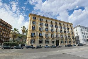 Lungomare Suite & SPA, Неаполь