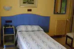 Hostal Don Suero, Леон