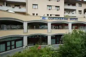 Continental Hotel, Ловере