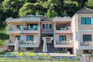 Bella Vista Luxury Apartments, Скала-Потамиас