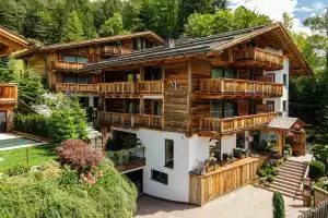 Hotel «Montchalet», Ортизеи