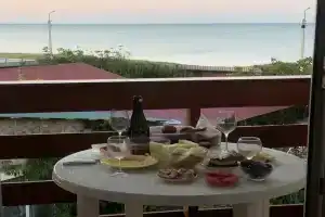 Семейный клуб «Белый парус», Кучугуры
