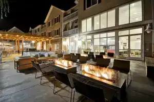 Homewood Suites by Hilton Oakland Waterfront, Окленд