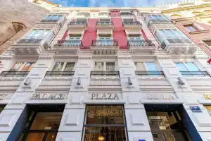 Отель «Petit Palace Plaza de la Reina», Валенсия