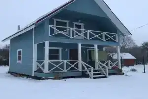Дом у озера, Надевицы
