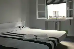 Jmg Hostel Madrid, Мадрид