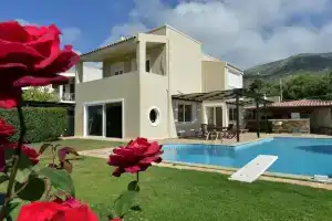 Villa Xenia, Анависсос