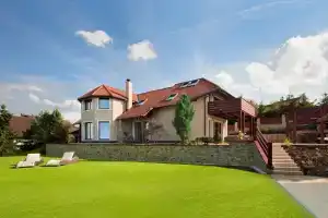 Wellness & SPA Boutique Hotel Villa Memories, Злин
