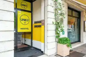 UniHo Hostel, Павия