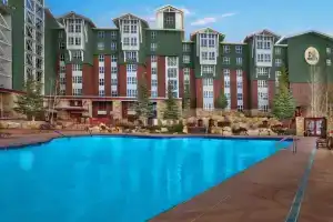 Park Hotel Condominiums, Парк-сити