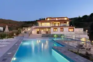 Keramos Villa and Apartments, Агия-Пелагия