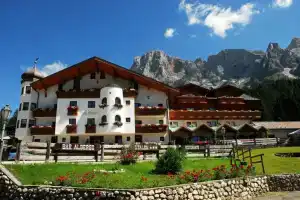 Hotel Stalon, Сан-Мартино-ди-Кастроцца