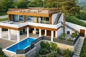 Гиде Вилла, Дзеберкой