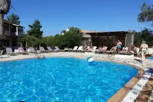 Harbour Inn, Гувия