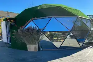 Уютная сфера на побережье, Джубга