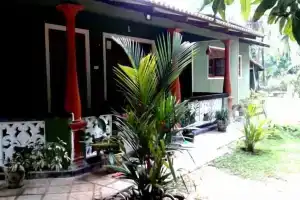 Green Bamboo House, Сигирия