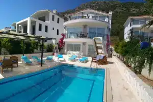 Villa Mnm, Калкан