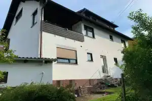 Ferienwohnungen Akh Home, Санкт-Вендель