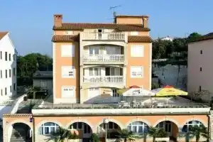 Apartments Valentino, Врсар
