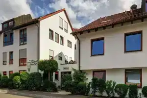 Hotel Gasthof Traube, Фелльбах