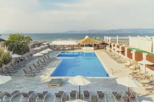 La Playa Grande, Кавос