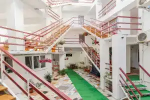 Гостевой дом «Белый», Прибрежное