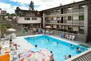 Polson Park Motel, Вернон