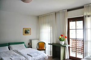 Albergo Residence Biancaneve, Априка