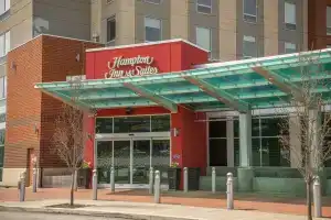 Hampton Inn & Suites Erie Bayfront, Эри