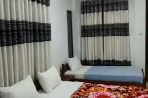 Tea breeze Motel, Наллатанния