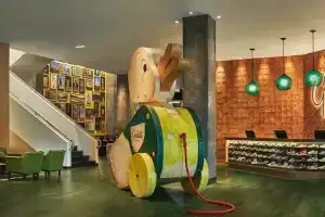 Graduate Eugene, Юджин