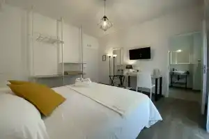 Ma&Mi Light Rooms, Чефалу
