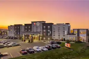 Best Western Plus Service Inn & Suites, Летбридж