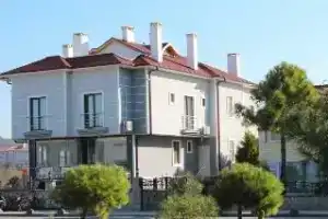 Manolyam Otel, Агва