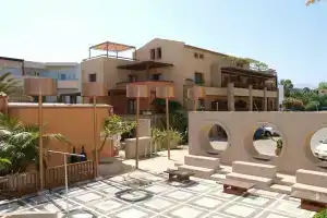 Bay View Apartments, Платаньяс