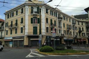 Cavour Guest House, Вентимилья