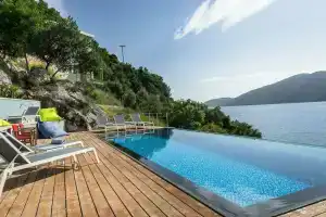 Soul Beach Suites, Василики